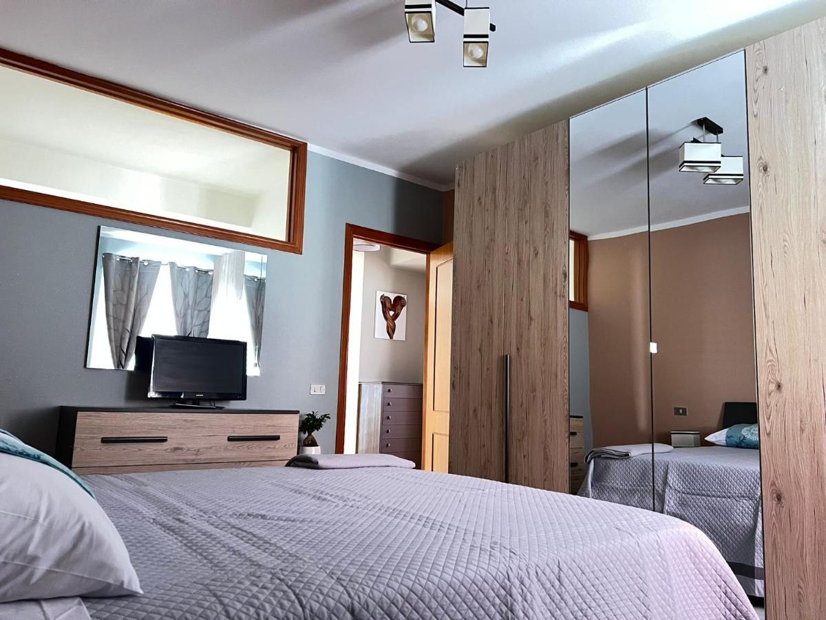 La Casa Di Wioletta Lägenhet Barcellona-Pozzo di Gotto Exteriör bild