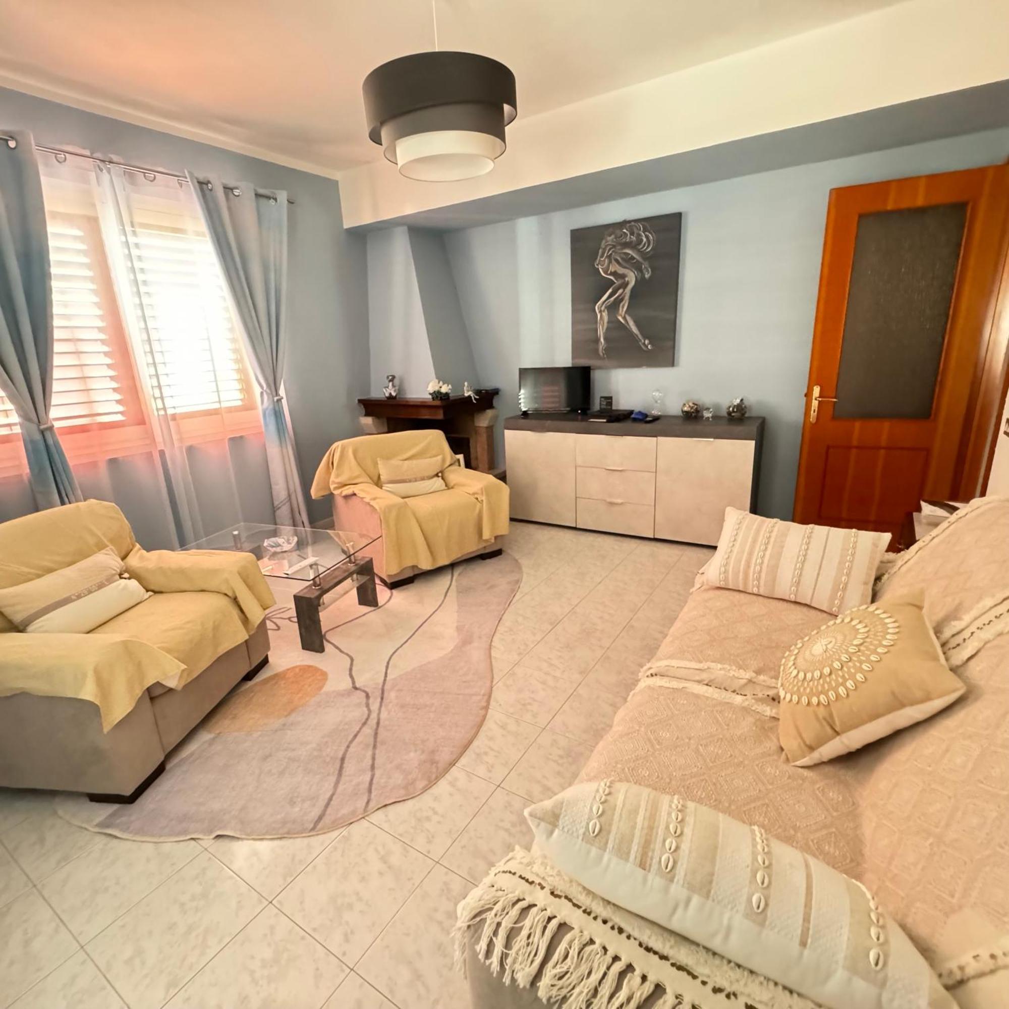 La Casa Di Wioletta Lägenhet Barcellona-Pozzo di Gotto Exteriör bild