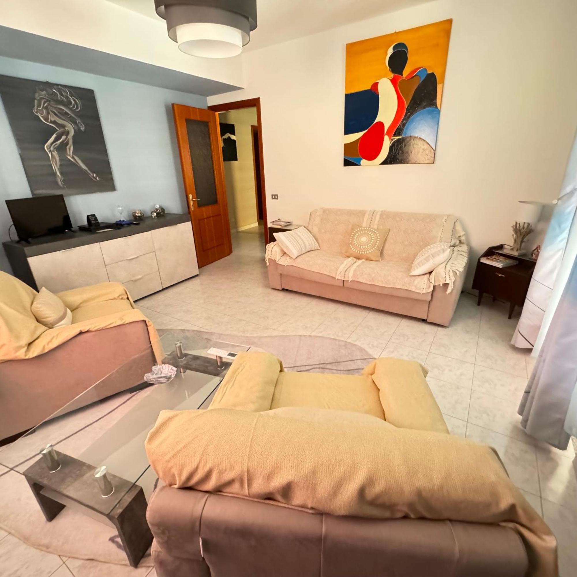 La Casa Di Wioletta Lägenhet Barcellona-Pozzo di Gotto Exteriör bild